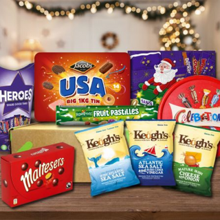 Seasons Greetings Hamper (FREE Delivery to USA) image